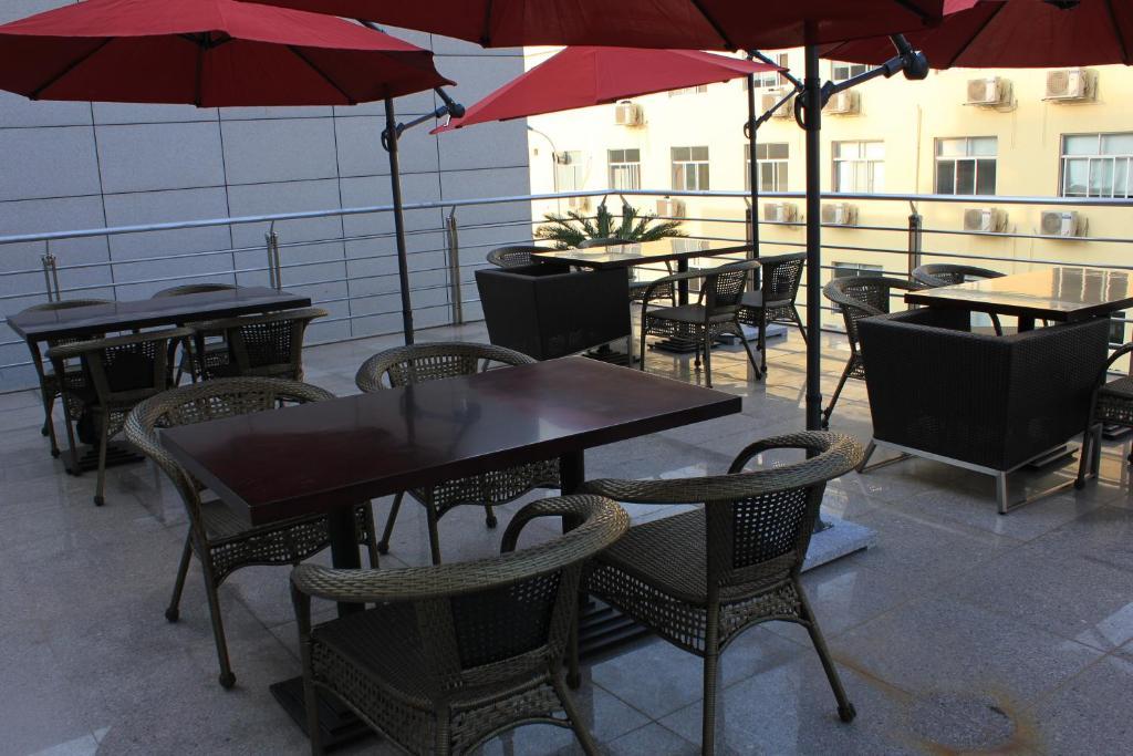 New Cozy Harbour Hotel Nanning Bagian luar foto